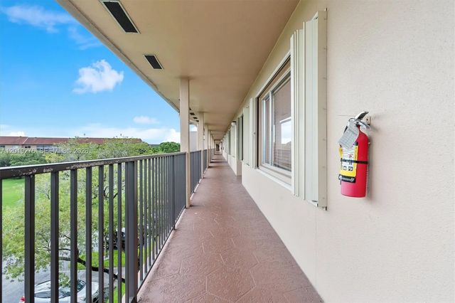 4 of 55 - 13700 Sw 14th Street #411d, Pembroke Pines, FL