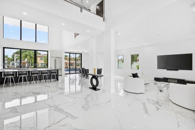 4 of 63 - 2751 Ne 22nd Court, Pompano Beach, FL