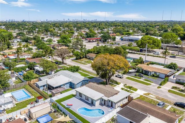 3 of 36 - 7051 Tyler Street, Hollywood, FL