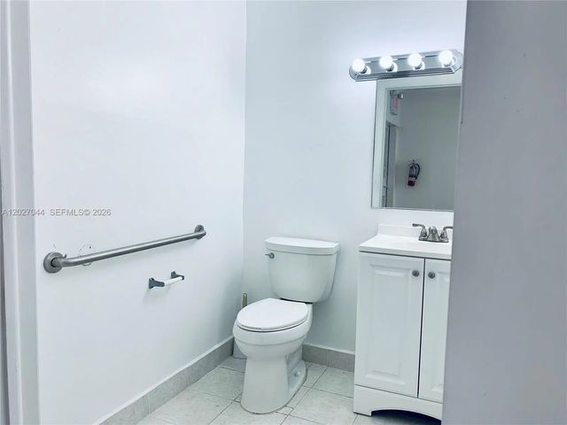 5 of 7 - 10421 Nw 28 Street #d-104, , FL