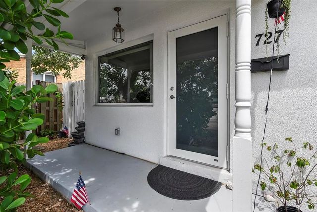 727 Bunker Road, West Palm Beach