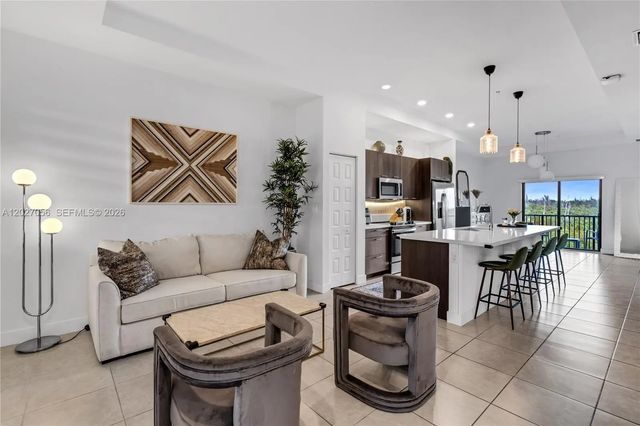 8175 Nw 104th Avenue #32, Doral