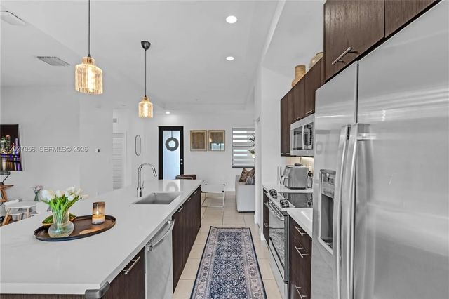 3 of 30 - 8175 Nw 104th Avenue #32, Doral, FL