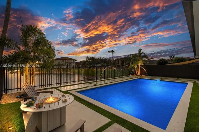 1680 Sw 154th Path, Miami