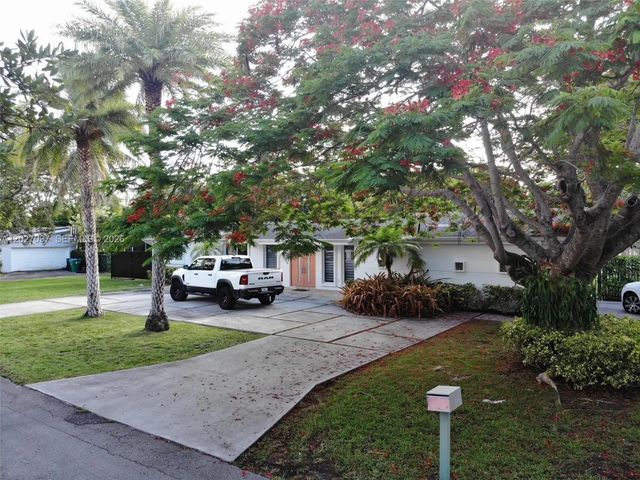12800 Sw 82nd Court, Pinecrest