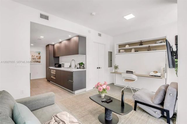 3 of 14 - 227 Ne 2nd Street #2611, Miami, FL