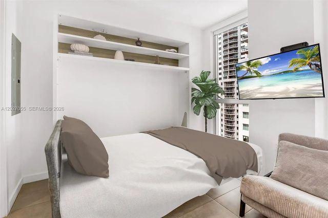 5 of 14 - 227 Ne 2nd Street #2611, Miami, FL