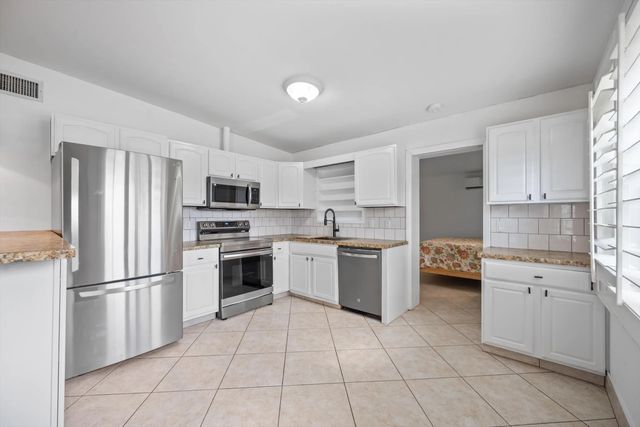 3 of 28 - 2179 Pepper Road, West Palm Beach, FL