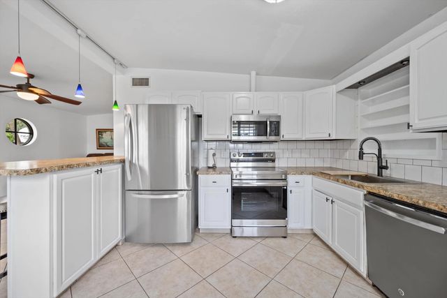 4 of 28 - 2179 Pepper Road, West Palm Beach, FL