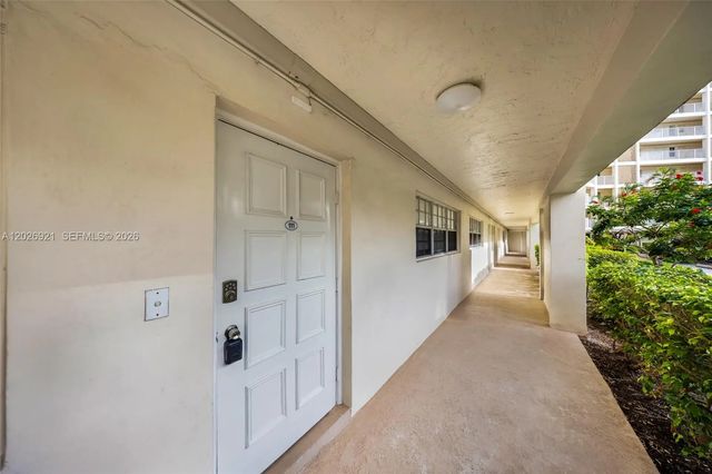 4 of 27 - N/A, Pompano Beach, FL