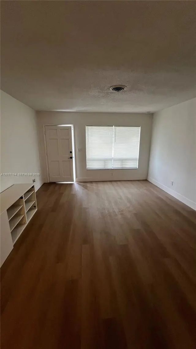 3 of 13 - 4177 Nw 52nd Avenue, Lauderdale Lakes, FL