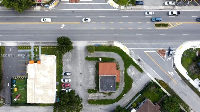 2 of 5 - 14100 W Dixie Highway, North Miami, FL