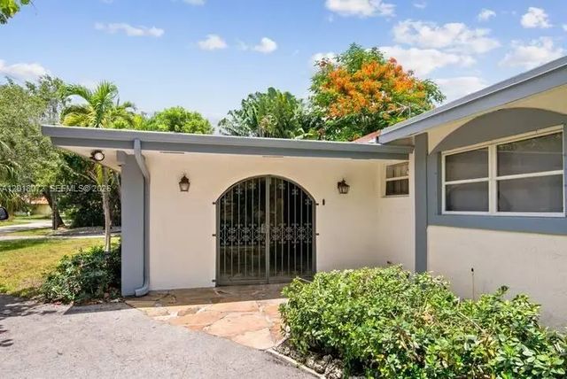 3 of 55 - 13325 Sw 84th Avenue, Pinecrest, FL