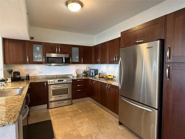 2 of 22 - 19900 E Country Club Drive #804, Aventura, FL