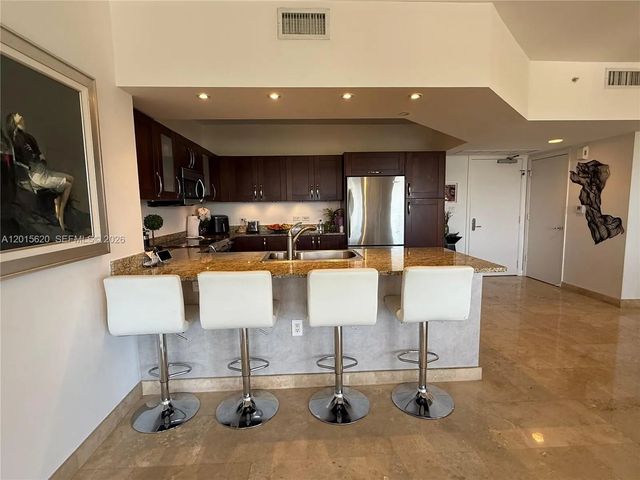 3 of 22 - 19900 E Country Club Drive #804, Aventura, FL