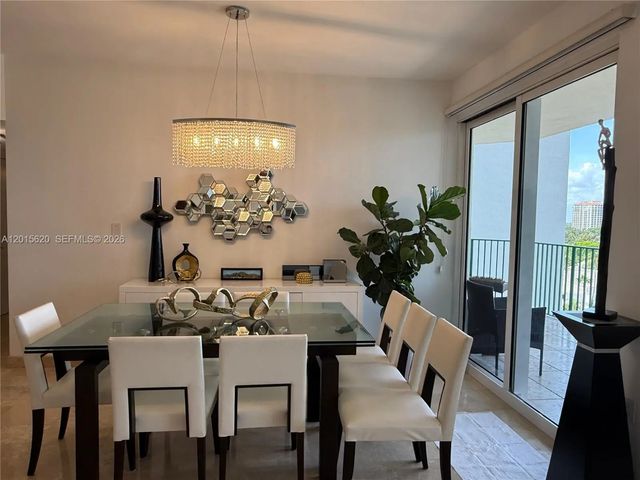4 of 22 - 19900 E Country Club Drive #804, Aventura, FL