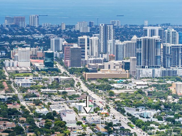 832 Nw 1st Street, Fort Lauderdale