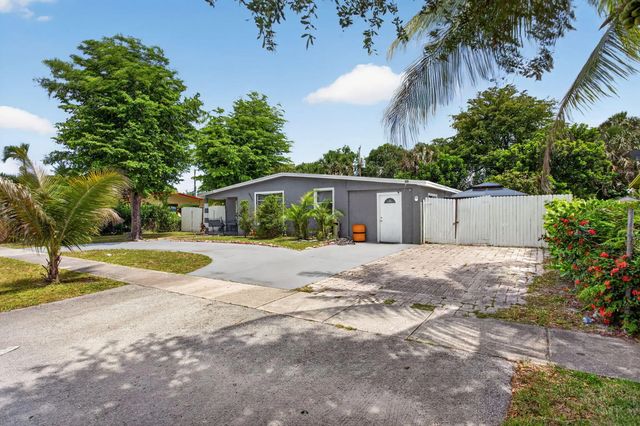 3 of 46 - 3420 Nw 5th Court, Lauderhill, FL