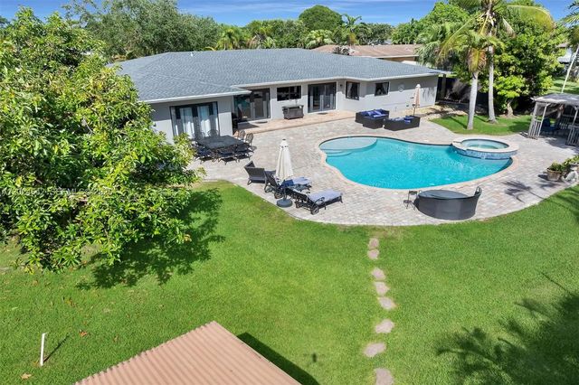8825 Sw 185th Terrace, Cutler Bay