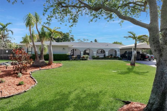 2 of 37 - 8825 Sw 185th Terrace, Cutler Bay, FL