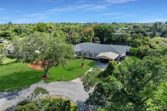 3 of 37 - 8825 Sw 185th Terrace, Cutler Bay, FL