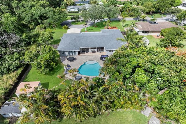 4 of 37 - 8825 Sw 185th Terrace, Cutler Bay, FL