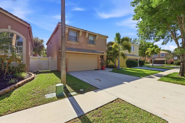 2 of 19 - 1327 Isleworth Court, Royal Palm Beach, FL