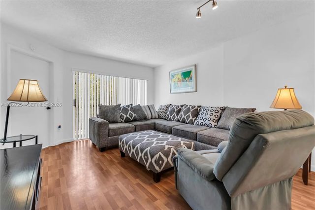 9511 Weldon Circle #g308, Tamarac