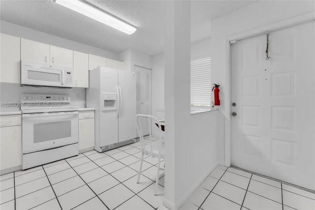 5 of 41 - 9511 Weldon Circle #g308, Tamarac, FL