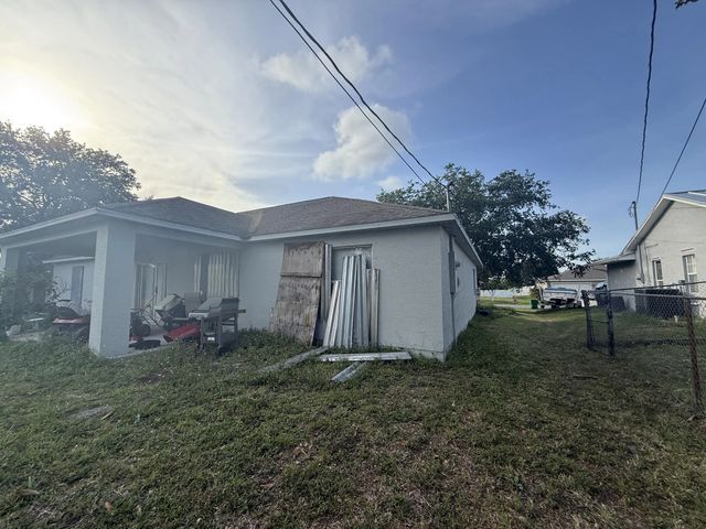 3 of 13 - 742 Nw Bayard Avenue, Port St. Lucie, FL