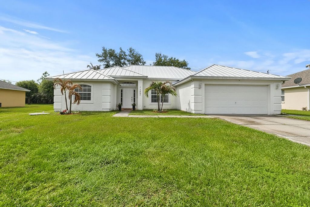 1467 Sw Dimperio Avenue, Port St. Lucie