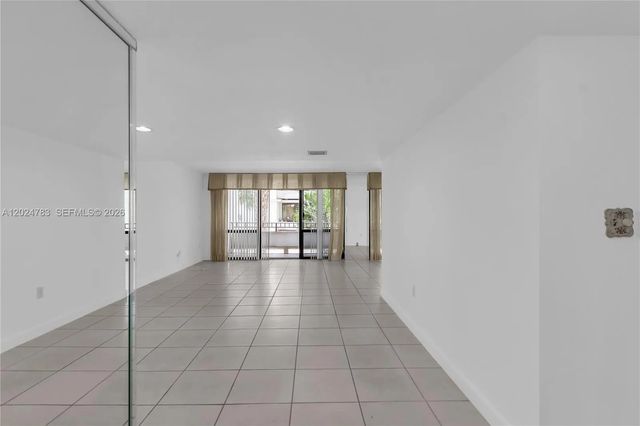 4 of 45 - 13951 Kendale Lakes Circle #208a, Miami, FL