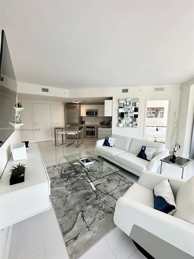 1300 Brickell Bay Drive #3101, Miami