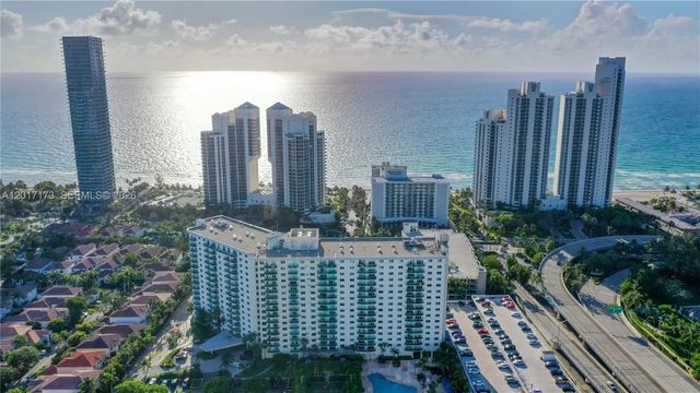 4 of 44 - 19370 Collins Avenue #621, Sunny Isles Beach, FL