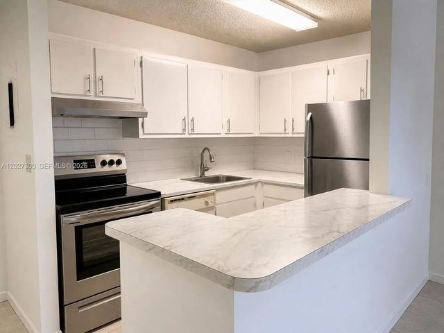 15540 Sw 80th Street #d-304, Miami