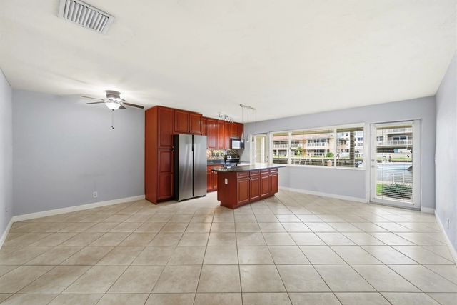 4 of 33 - 2881 Ne 32nd Street #118, Fort Lauderdale, FL