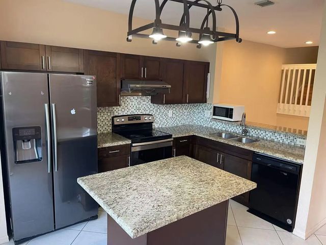 3 of 20 - 4061 Nw 91st Terrace, Sunrise, FL