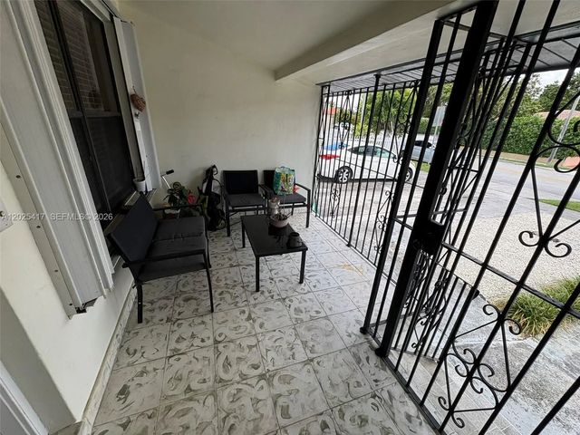 5 of 27 - 1680 Sw 14th Terrace, Miami, FL