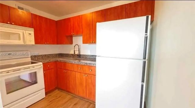 3 of 10 - 11195 Sw 1st Street #319, Sweetwater, FL