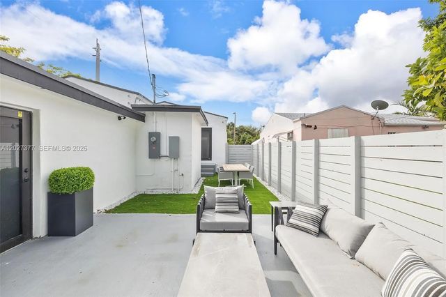 2 of 39 - 501 Nw 46th Street, Miami, FL