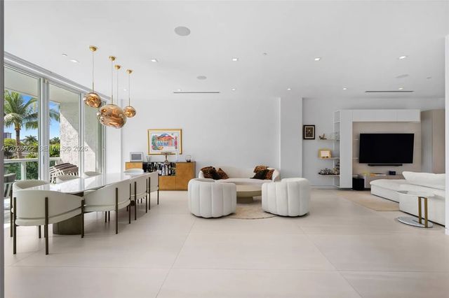 3 of 59 - 16500 Collins Avenue #th-8, Sunny Isles Beach, FL