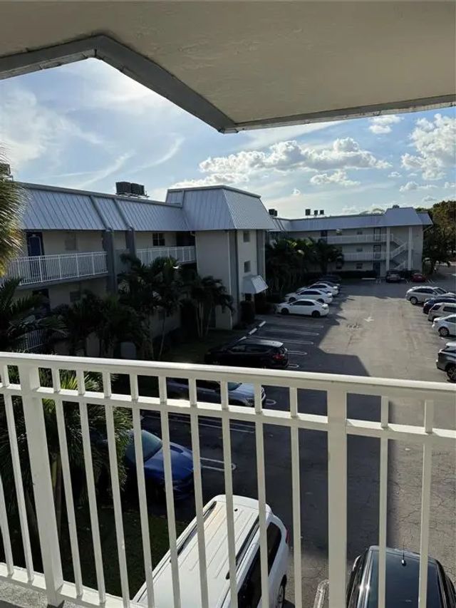 4 of 15 - 2960 Riverside Drive #312-2, Coral Springs, FL