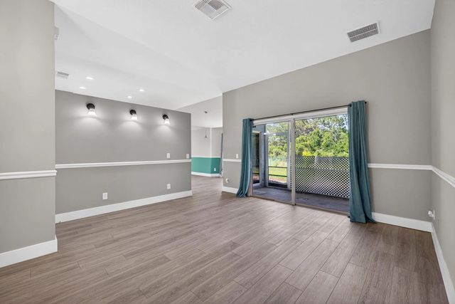 2 of 25 - 2801 Sw Kasson Court, Port St. Lucie, FL