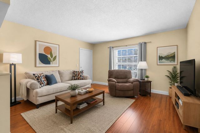 2 of 38 - 2171 Ne 66th Street #812, Fort Lauderdale, FL