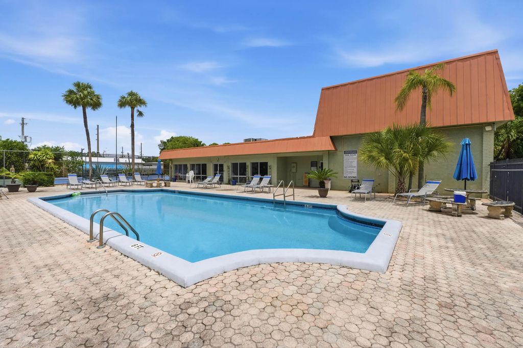 801 W Oakland Park Boulevard #unit C11, Oakland Park