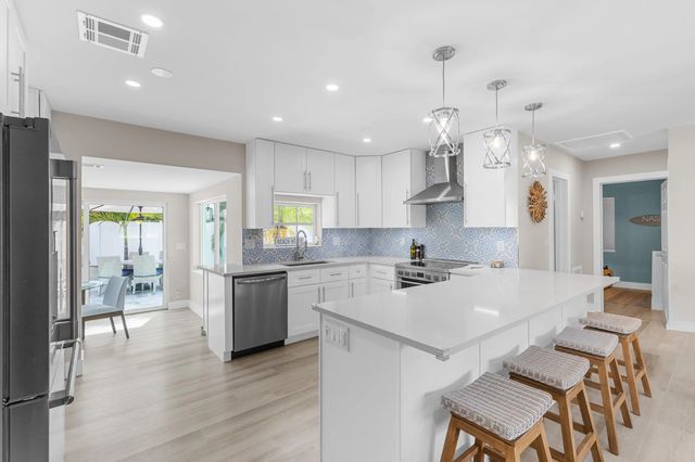 612 Se 10th Avenue, Deerfield Beach