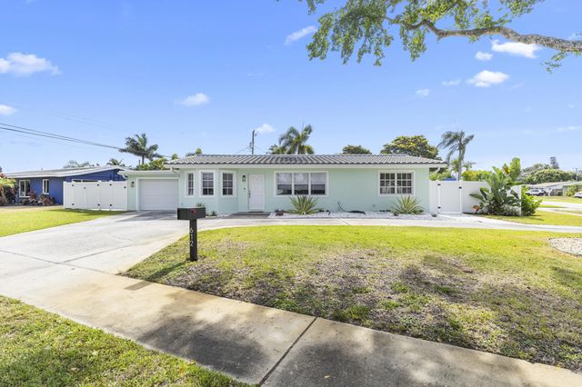 4 of 27 - 612 Se 10th Avenue, Deerfield Beach, FL