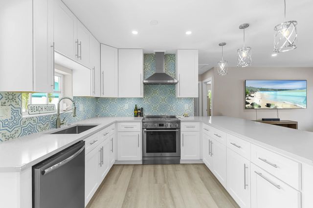 5 of 27 - 612 Se 10th Avenue, Deerfield Beach, FL