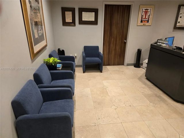 4 of 12 - 909 N Miami Beach Boulevard #201, North Miami Beach, FL