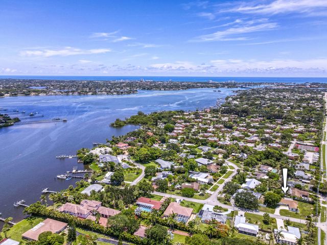 18020 Palm Point Drive, Jupiter